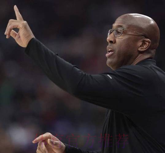 迈克-布朗采访全文：不接受全队今晚表现，球迷嘘声很合理