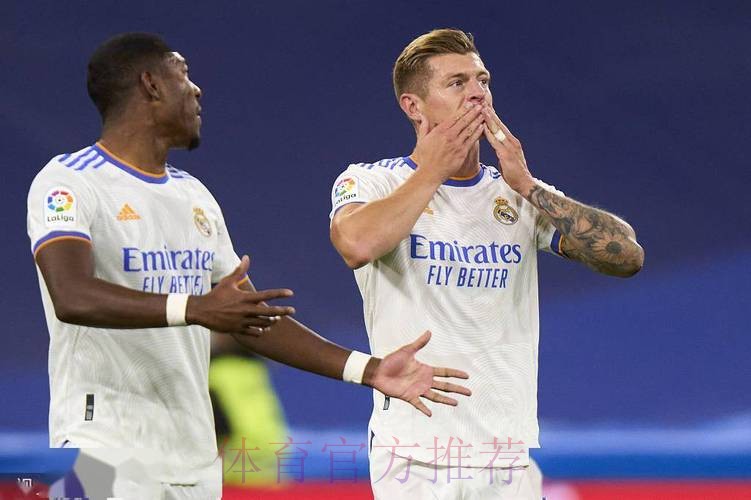 西甲-克罗斯本泽马破门 皇马2-1暂登顶!法尔考进球