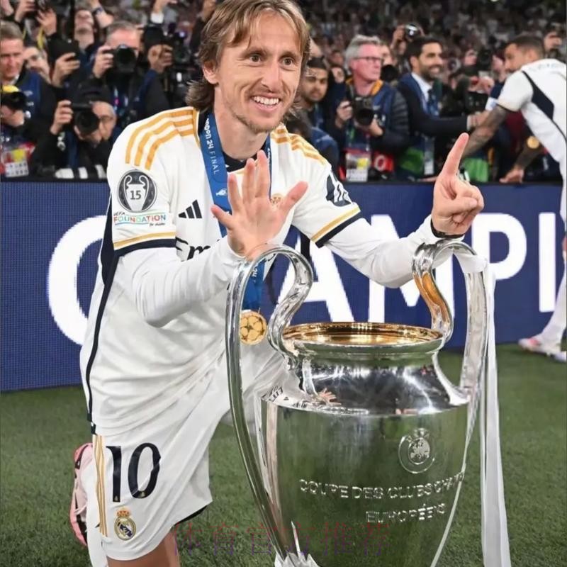 魔笛愿降薪续约在伯纳乌退役 佛爷:只给一年新约